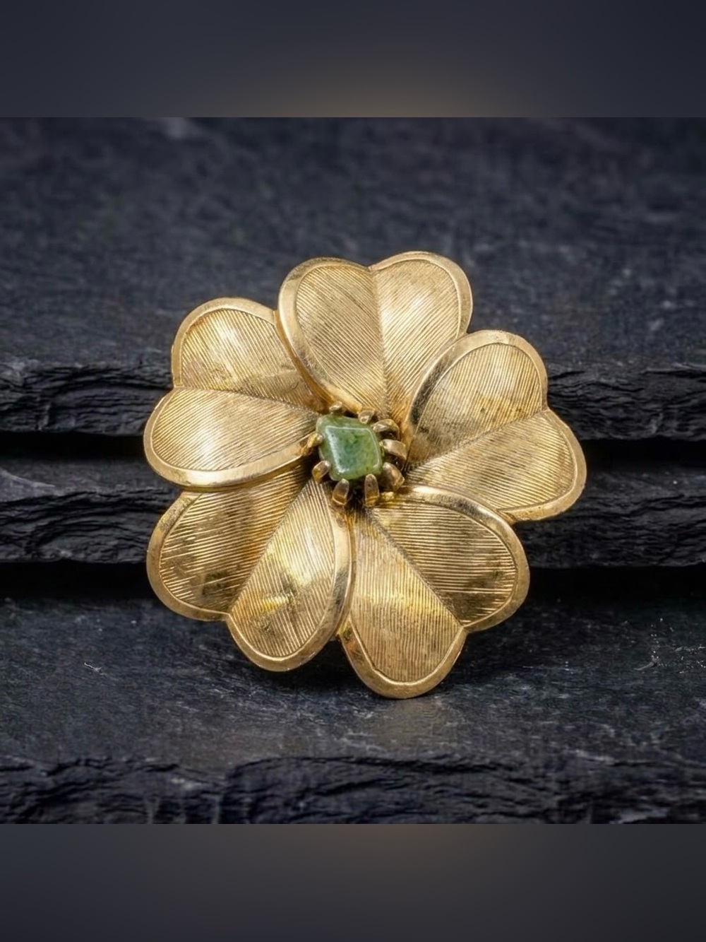 Vintage 60s Retro Nephrite Jade Center Clover Petal Textured Flower Brooch